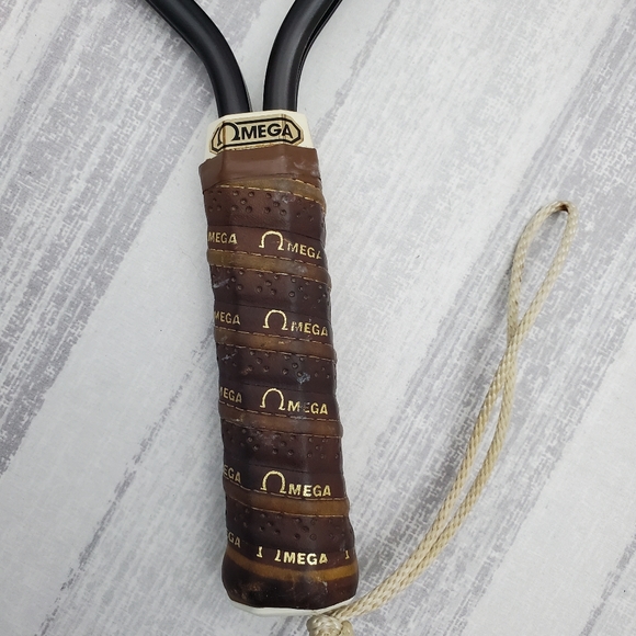 OMEGA Pro II Racquetball Racket 4401 and Case - Picture 9 of 10